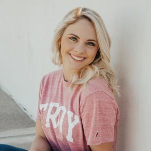 Meet your Posher, Emilee